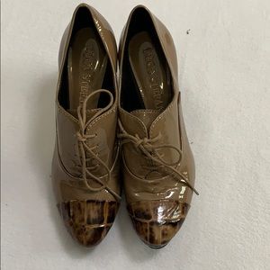 NWOT. Luca Stefani thorogood ankle booties